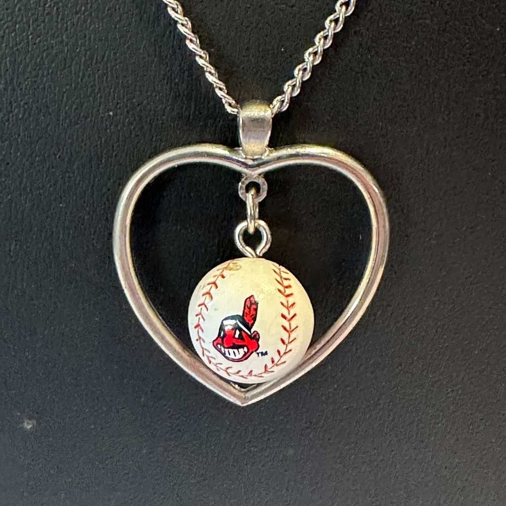 Silver Indians Heart Pendant Necklace - Picture 2 of 4